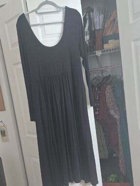 a new day Black Scoop Neck Long Sleeve Maxi Dress